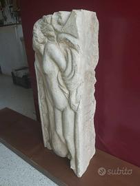 Scultura antica pietra massello donnina