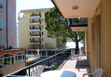 Jesolo dal 01 al 30 Maggio a 30 mt dal mare
