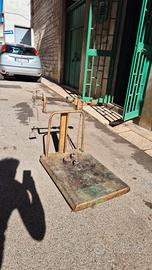 Antica bilancia da terra