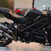 Street Fighter 848 Ducati nera opaco