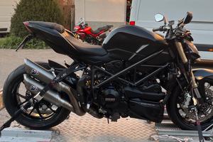 Street Fighter 848 Ducati nera opaco