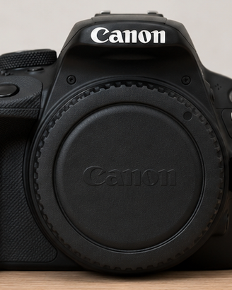 Canon EOS 100D con batteria, caricatore e custodia