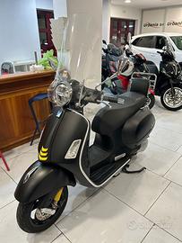 Vespa 300 Gts Super