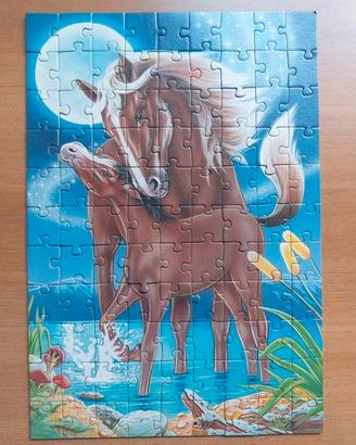 Puzzle completo 99 pezzi con due cavalli