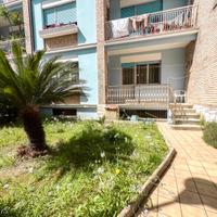 A809 - Piano terra con giardino - 3 camere