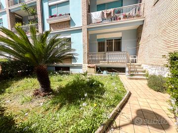 A809 - Piano terra con giardino - 3 camere