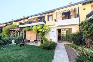 VILLA A SCHIERA A CASIER