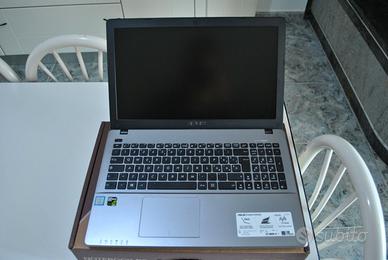 ASUS intel i7 8GB GTX 950M SSD 512GB