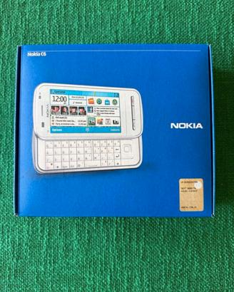 Nokia C6-00 con scatola e accessori originali
