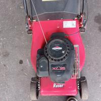 Tosaerba con motore a scoppio 