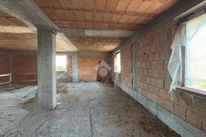 2 LOCALI A CISTERNA DI LATINA