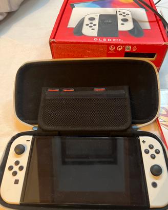 Nintendo Switch Oled + Animal Crossing e 2 Pokemon
