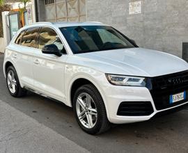 Audi q5 s-line 2.0tdi 190cv black edition