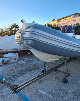 Gommone sacs-motore-carrello-posto barca