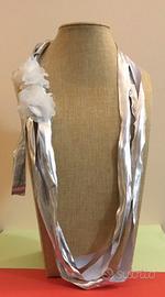 Collana argentata effetto metallico
