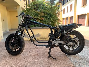 Kawasaki gpx 750 r