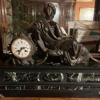 Antico orologio da camino in bronzo e marmo