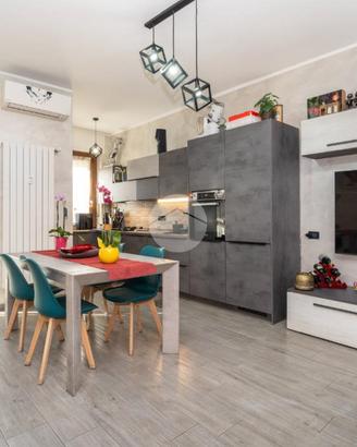 3 LOCALI A CASELLE TORINESE