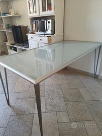 tavolo in vetro 