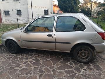 Ford Fiesta del 1999 benzina 1300 cc