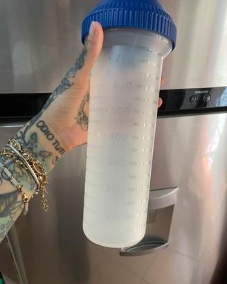 Shaker 700ml resistente