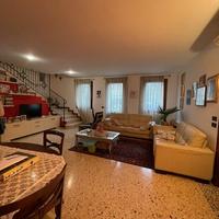 Casa singola con 1700 mq di giardino