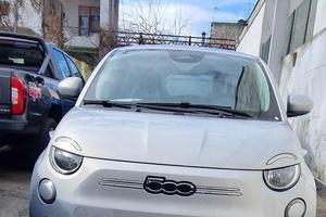 FIAT 500e 320 Berlina + Pack Tech 42kw