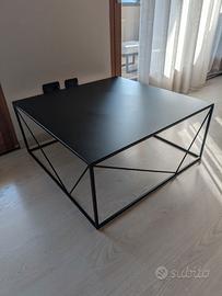 Tavolino da salotto quadrato in metallo nero