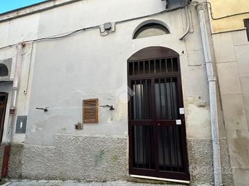 CASA INDIPENDENTE A CANOSA DI PUGLIA