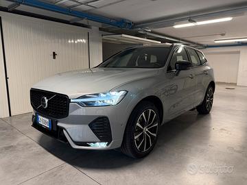 Volvo xc60 B5 Plus Dark