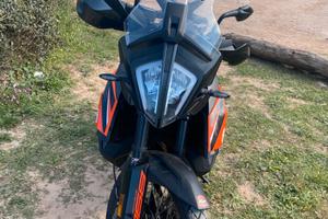 Moto KTM 890 Adventure