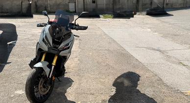 Xadv 750