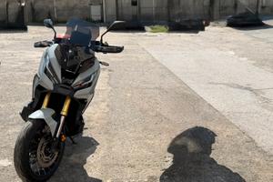 Xadv 750