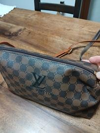 Pochette con tracolla