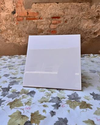 Lotto 40 piastrelle bianche