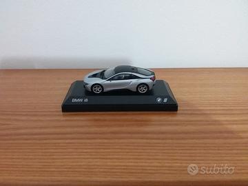 Modellino BMW i8