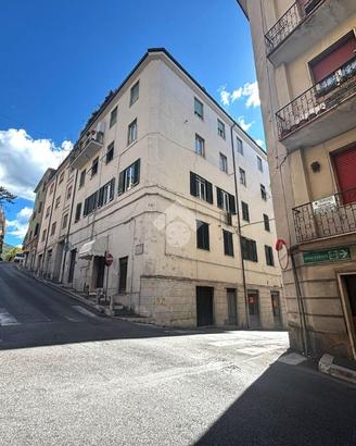 4 LOCALI A SUBIACO