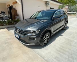 T roc 1.0 tsi 115 cv cockpit sensori carplay led