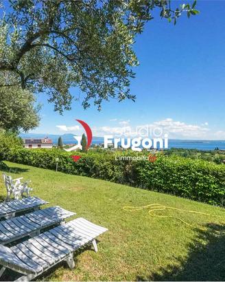 VILLA BIFAMILIARE CON SPLENDIDA VISTA LAGO