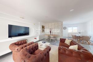 AMPIO QUADRILOCALE CON OTTIME RIFINITURE A CAVALLI