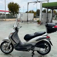 Beverly 200