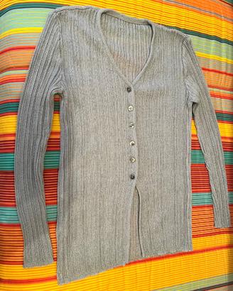 maglione con bottoni