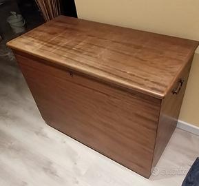 Baule antico in legno 
