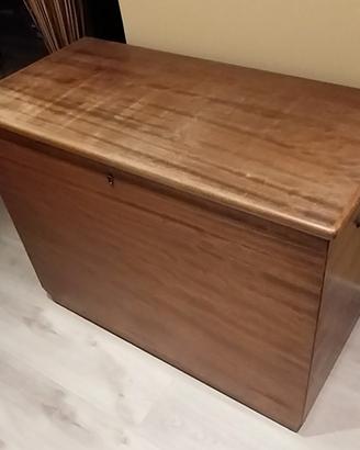Baule antico in legno 