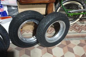 Cerchi tubeless per Vespa Px 