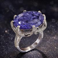 Anello Oro Bianco 18kt Tanzanite e Diamanti