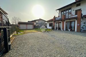 CASA INDIPENDENTE A BIANZÈ