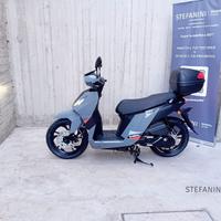 Peugeot Tweet 125 PEUGEOT TWEET 125 GT ABS