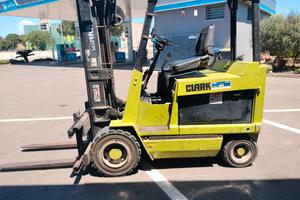 carrello elevatore clark 30q.li
