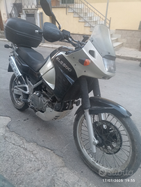 Moto Kawasaki KLE 500
